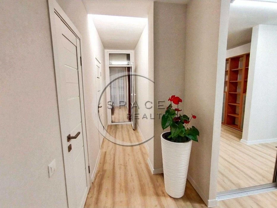 Продаж 2-кімнатної квартири в центрі Києва вул. Дмитриевская