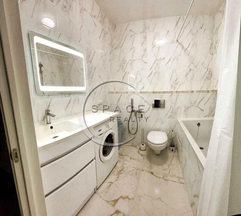 Продаж 2-кімнатної квартири в центрі Києва вул. Дмитриевская