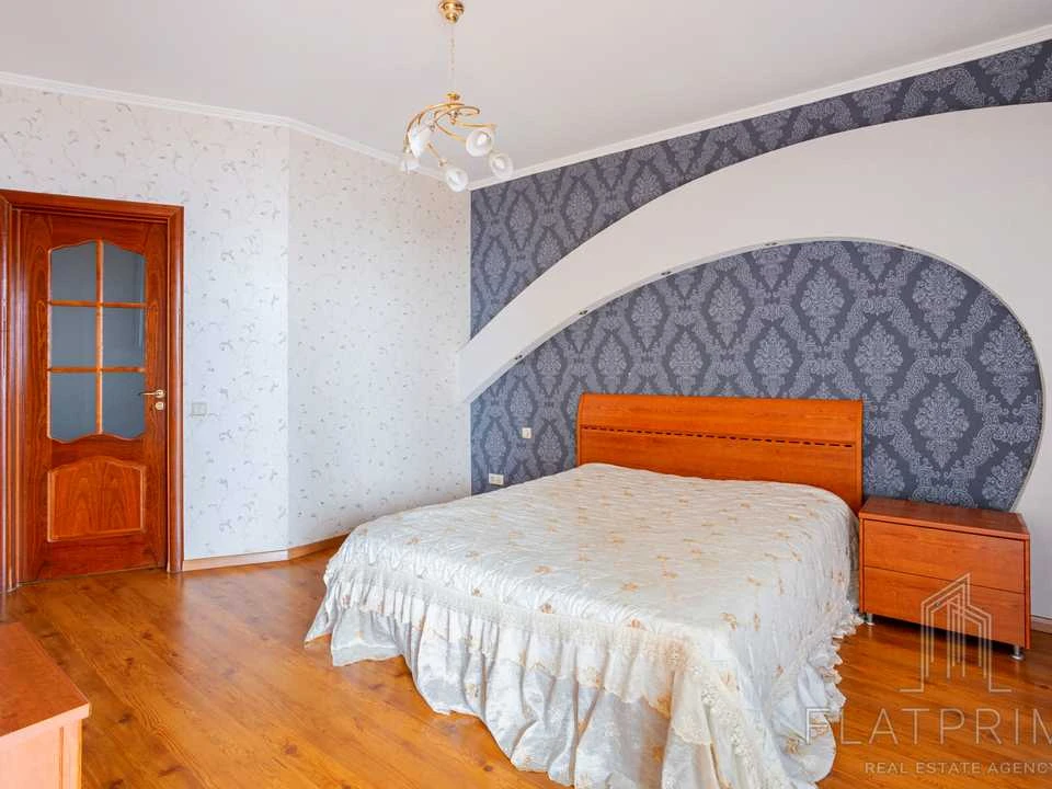 Квартира. Київ, Володимира Івасюка просп. (Героїв Сталінград