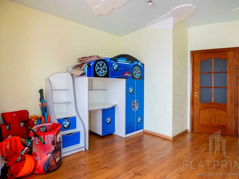 Квартира. Київ, Володимира Івасюка просп. (Героїв Сталінград