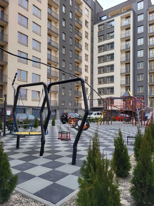 Продаж 3 кім квартири, готова до ремонту, центр.