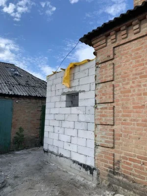 Пів будинку на Олексіївці