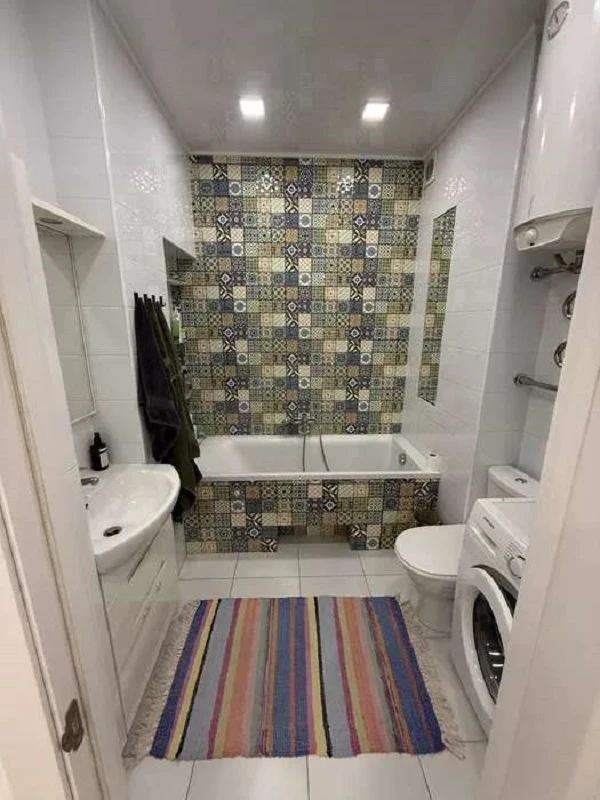 Продажа 1-комнатной квартиры 42 м², Регенераторная ул., 4, К