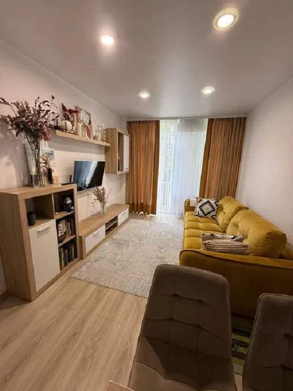 Продажа 1-комнатной квартиры 42 м², Регенераторная ул., 4, К