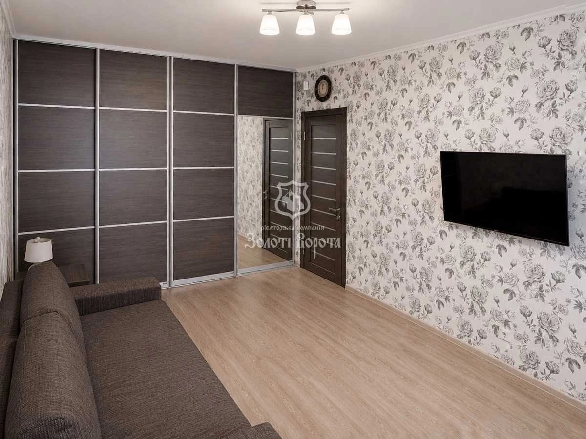 Продажа 2-комнатной квартиры 55 м², Науки просп., 88А
