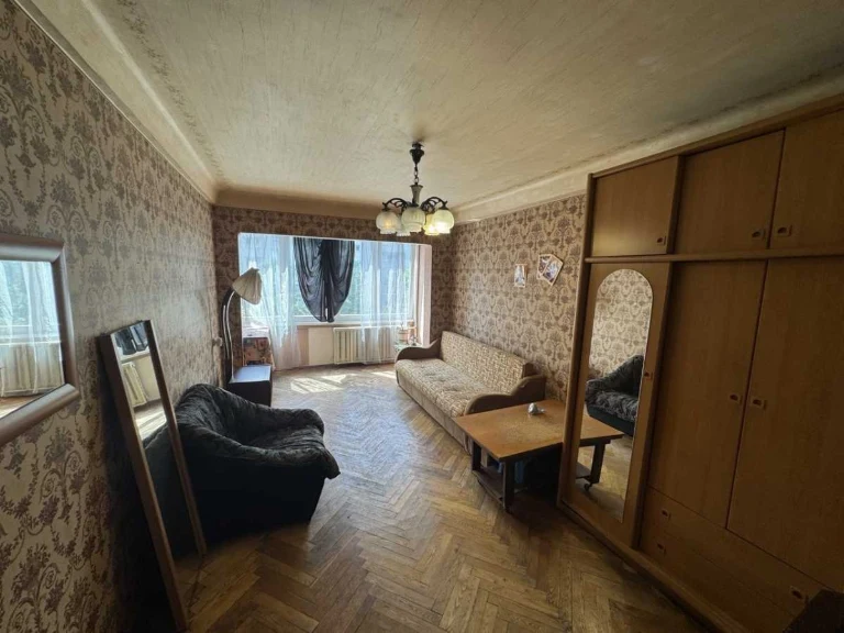 Продажа 3-комнатной квартиры 66 м², Верховинная ул., 80