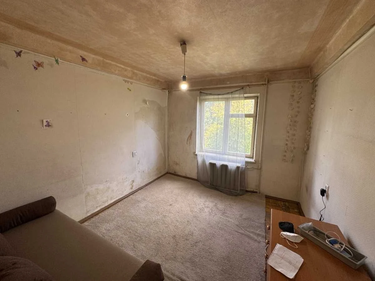 Продажа 3-комнатной квартиры 66 м², Верховинная ул., 80