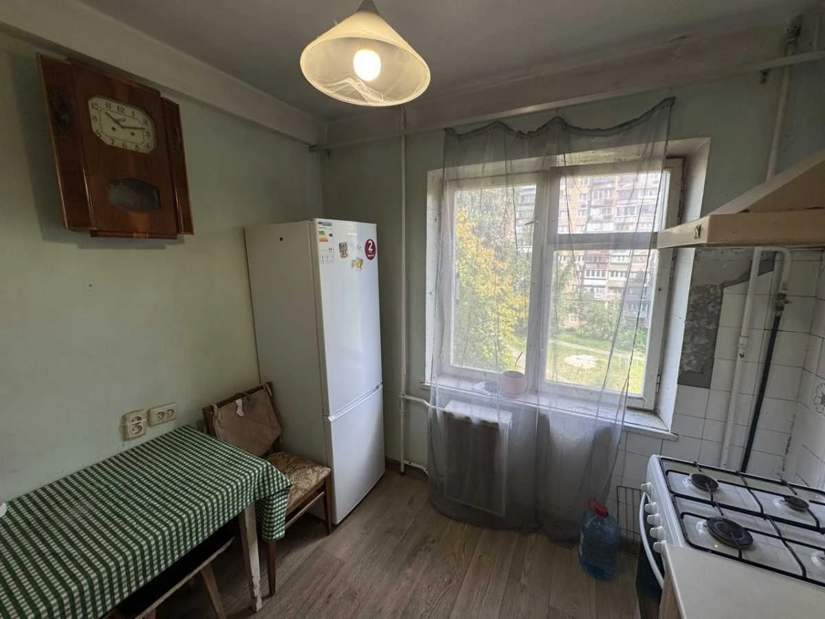 Продажа 3-комнатной квартиры 66 м², Верховинная ул., 80