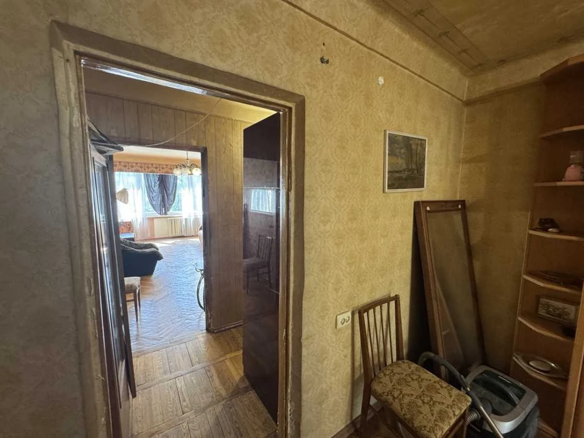 Продажа 3-комнатной квартиры 66 м², Верховинная ул., 80