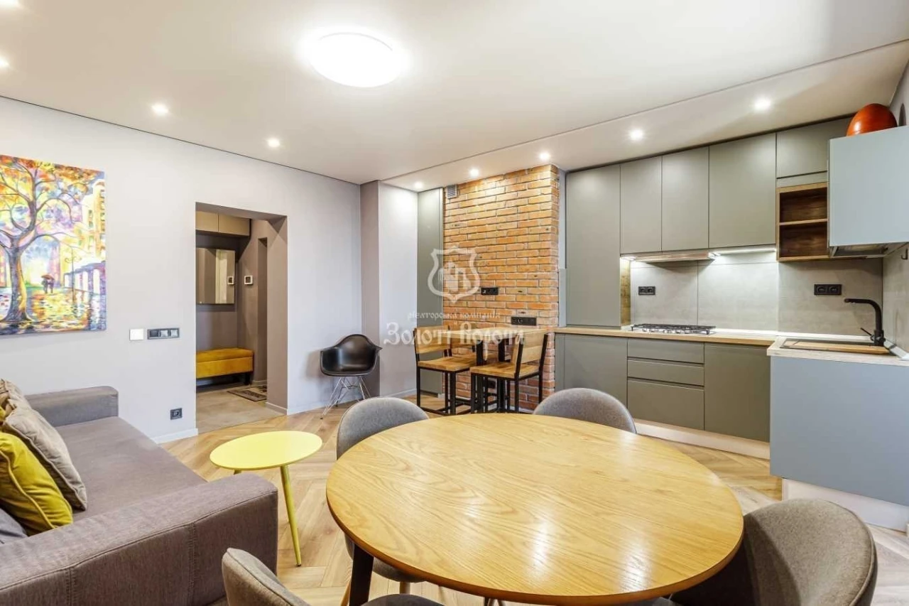 Sale of 2-room apartment 74.2 m², Akademika Kyprianova u