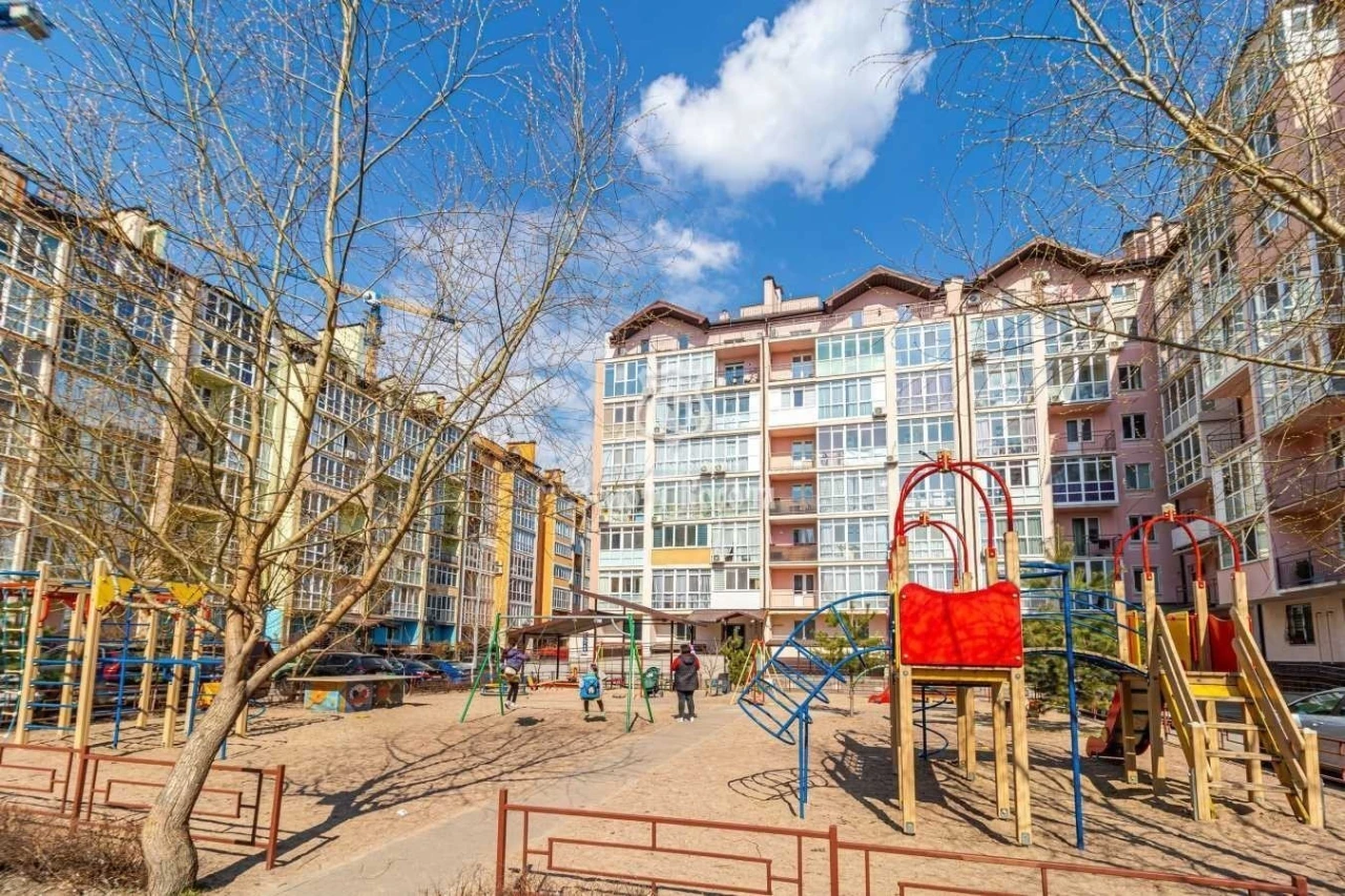 Sale of 2-room apartment 74.2 m², Akademika Kyprianova u