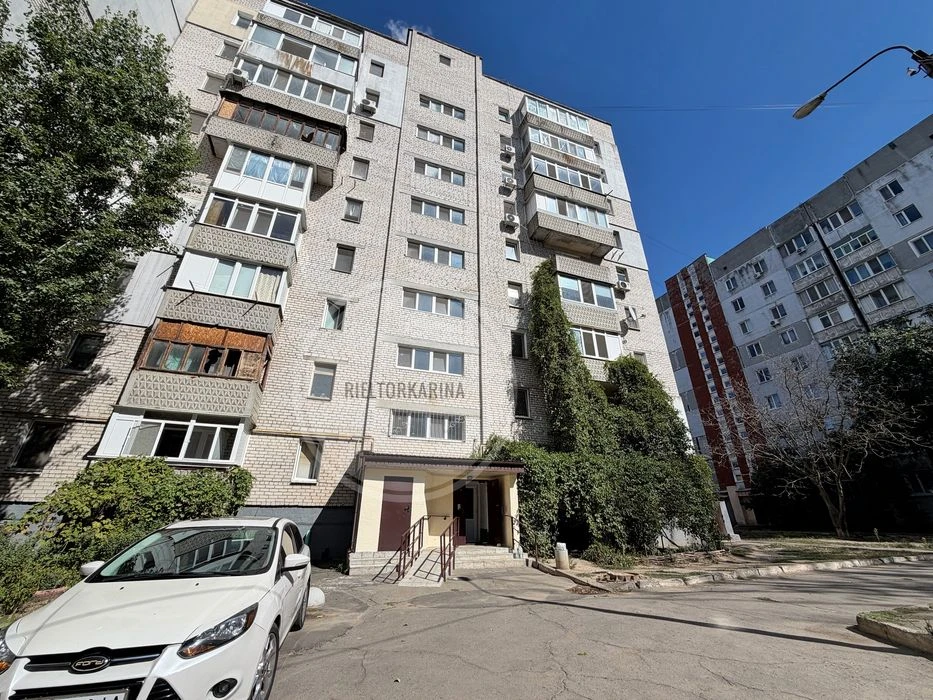 Дубки/Новобузька 1к квартира 38м2 в продажу на 3 поверсі з 9