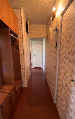 Продається 2-кімнатна квартира на Олексіївці, приємна ціна.