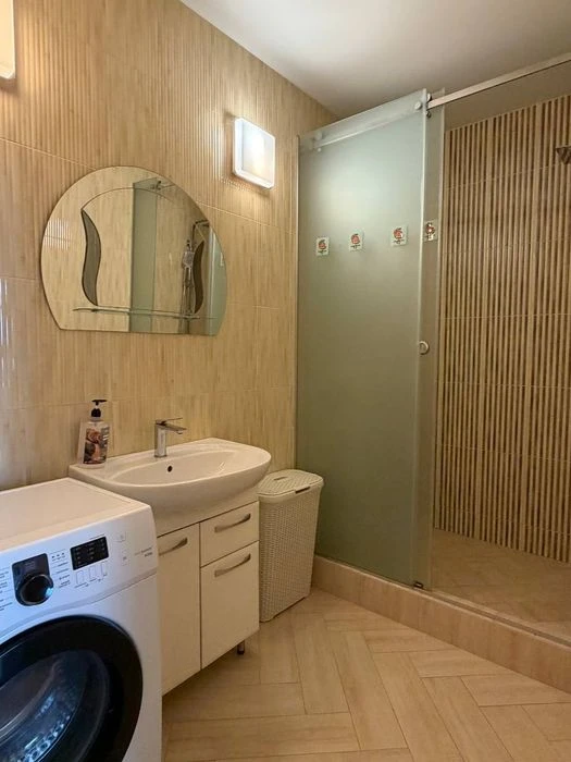 ПрОдАм 2к квартира с ремонтом Центр Приморский Жемчужина Кад