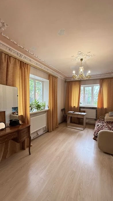 Будинок на вулиці Курській, селище Котовського!