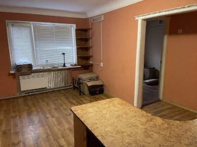 Продаю 2-х кімнатну квартиру ВЛАСНИК , можна під бізнес