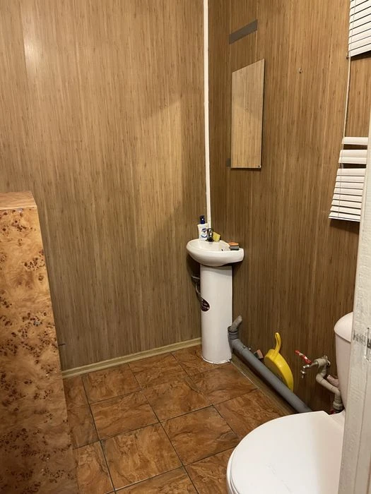 Продаю 2-х кімнатну квартиру ВЛАСНИК , можна під бізнес