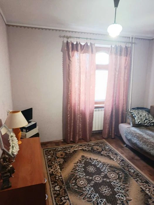 продам 3 кімнатну чешку проспект Центральний 3 Слобідська,ре