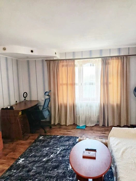 продам 3 кімнатну чешку проспект Центральний 3 Слобідська,ре