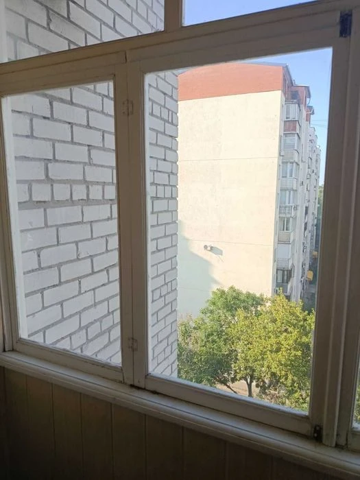 продам 3 кімнатну чешку проспект Центральний 3 Слобідська,ре