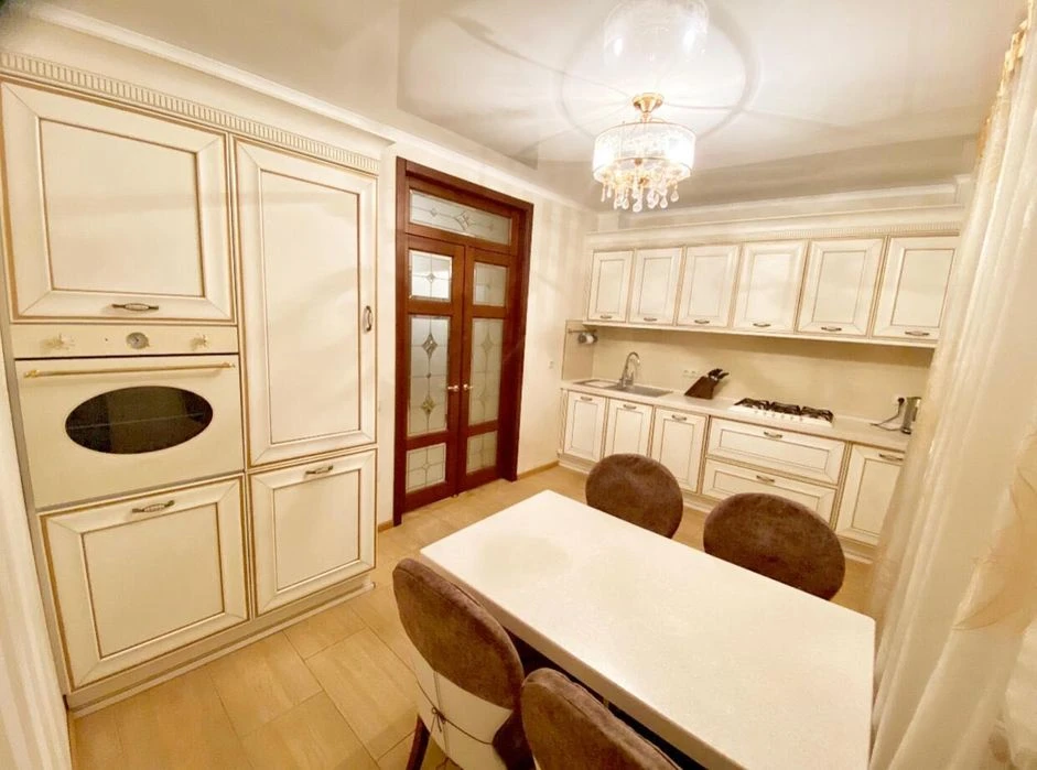 Продажа 5 Комн.кВ Центр
