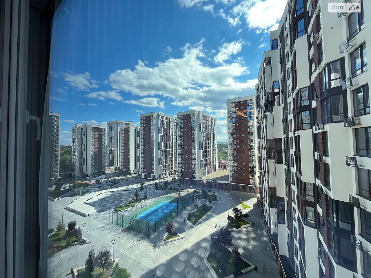 Продаж Квартира Набережна