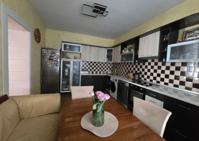 Продаж 2х кімнатної квартири у Львові.Вул.Зелена 115.Прруч п