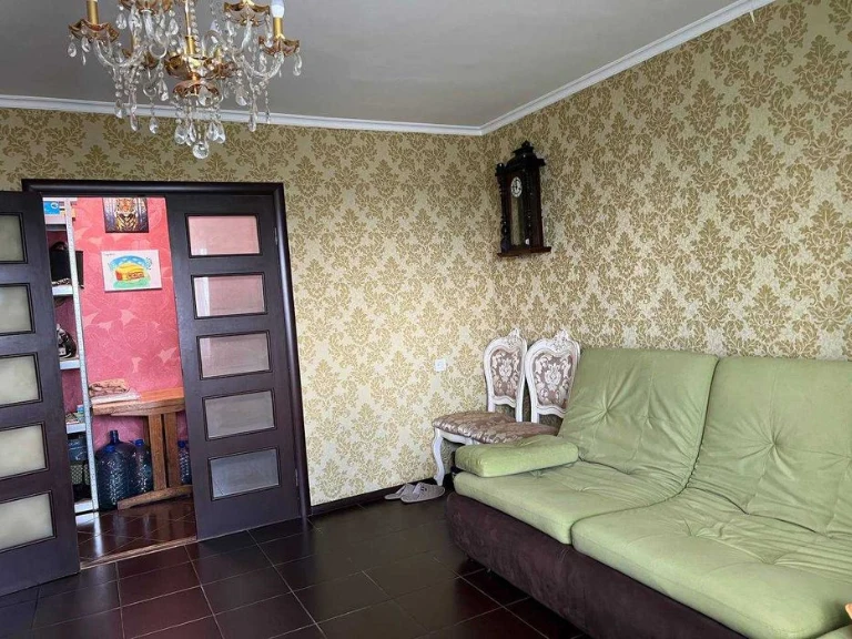 продаж квартири 3 кімнати Кубанської України вул Маршала Жук