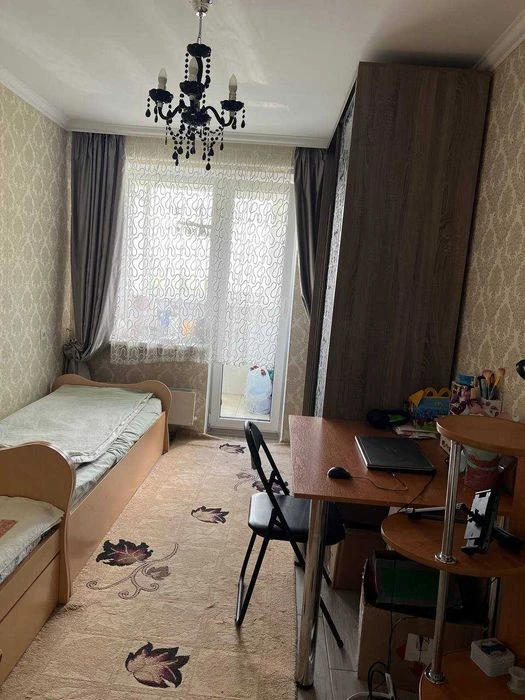 продаж квартири 3 кімнати Кубанської України вул Маршала Жук