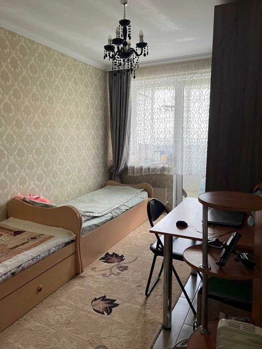 продаж квартири 3 кімнати Кубанської України вул Маршала Жук