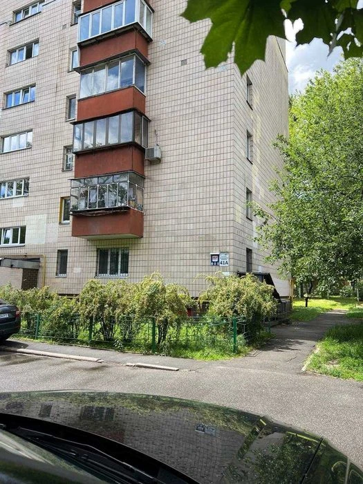 продаж квартири 3 кімнати Кубанської України вул Маршала Жук