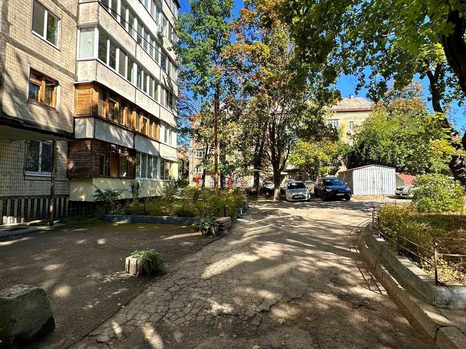 Квартира. Київ, Марка Безручка вул.
