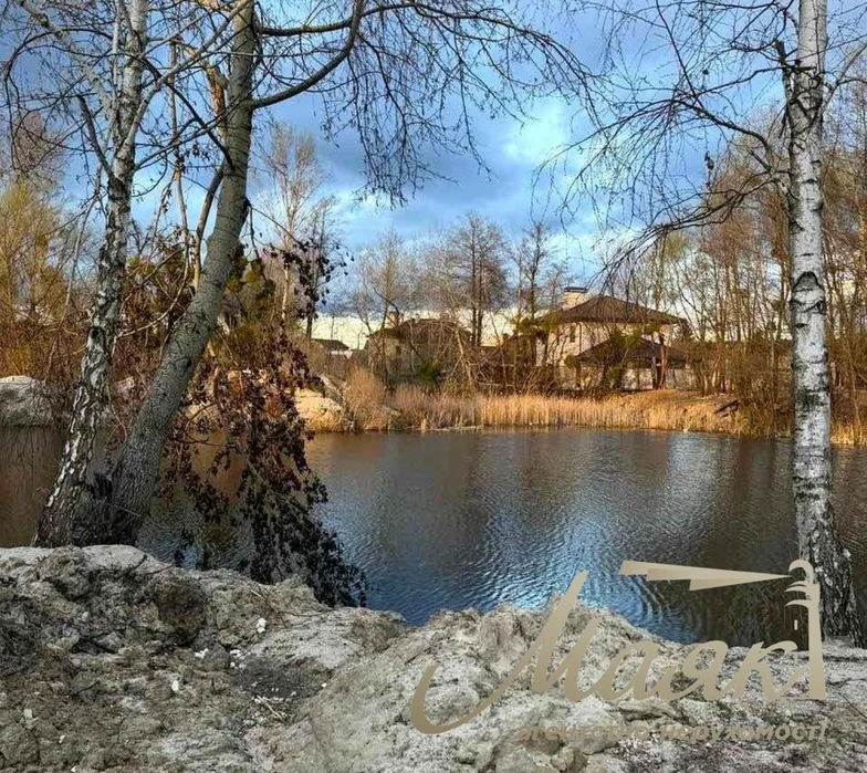 Продаж будинку площею 168 м² біля озера з фруктовим садом, 1