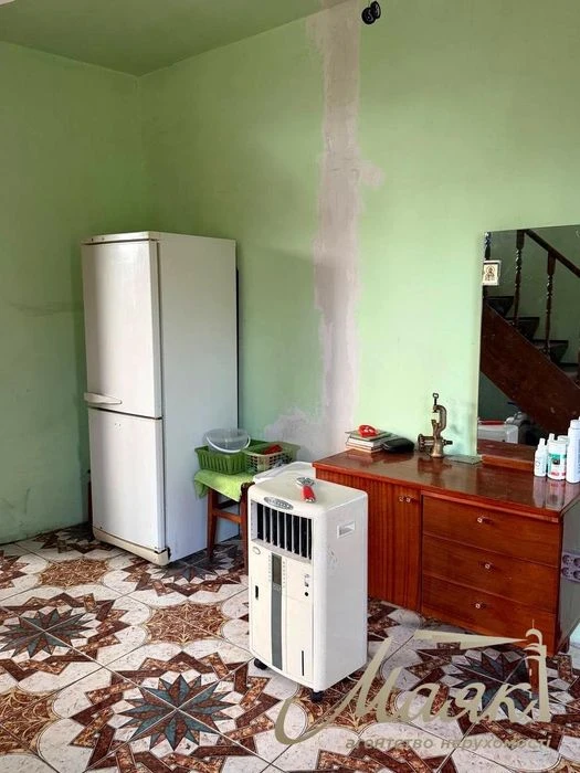 Продаж будинку площею 168 м² біля озера з фруктовим садом, 1