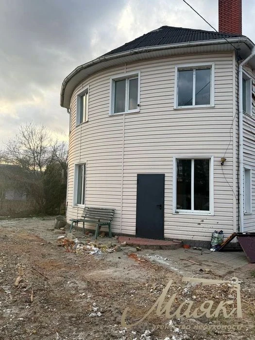 Продаж будинку площею 168 м² біля озера з фруктовим садом, 1