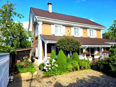 Будинок. Київ, 115-та Садова вул.
