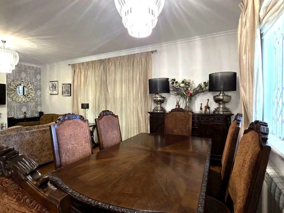 Будинок. Київ, 115-та Садова вул.