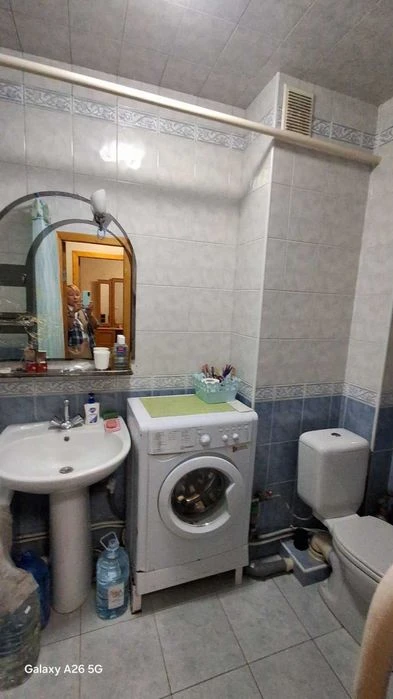 2х комнатная квартира. Фонтанская дорога. 1й этаж!