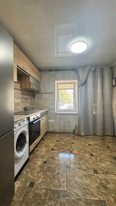 Продам 2 кімнатну квартиру на землі зі своїм окремим входом,