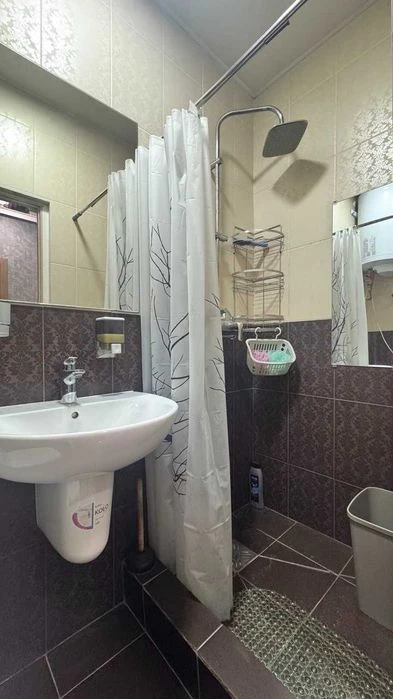 Продам 2 кімнатну квартиру на землі зі своїм окремим входом,