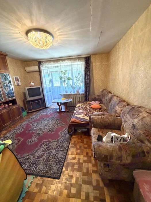 Продается 3 ком квартира в Александровском р-не по улице Коз