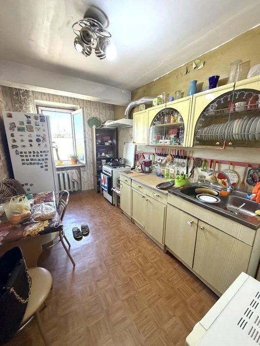 Продается 3 ком квартира в Александровском р-не по улице Коз