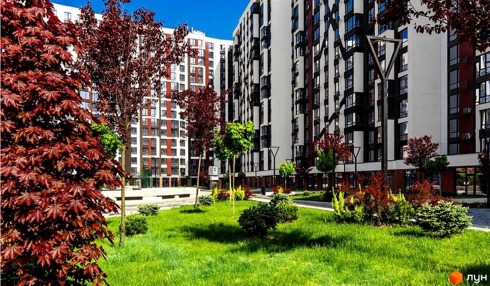 Продаж видової трикімнатної квартири в центральній частині м
