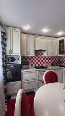 Продаж 2к в новобудові.Ремонт. Меблі та техніка . Надійний з