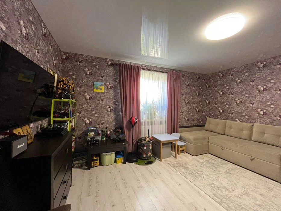 Продаж 1 к квартири новобудова Озерна
