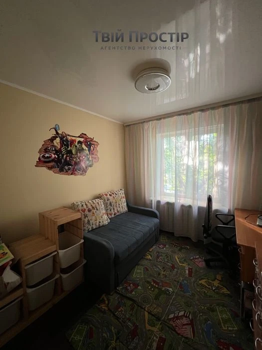 Продаж 3 кімнатної квартири в центрі міста на вулиці Українс