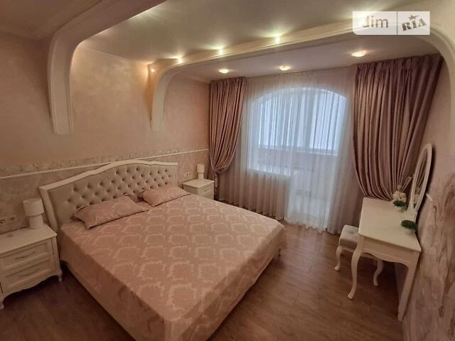 Довготривала оренда 3к квартири на вул. Братства тарасівців