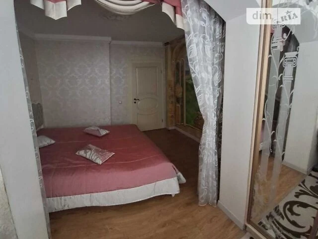 Довготривала оренда 3к квартири на вул. Братства тарасівців