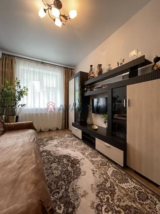 Продам 1к квартира.кирпичный дом.Средний 2й этаж Новокодацки
