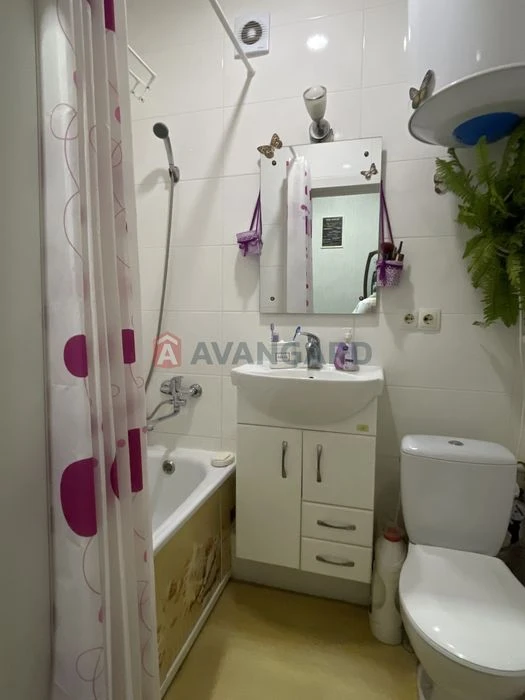 Продам 1к квартира.кирпичный дом.Средний 2й этаж Новокодацки